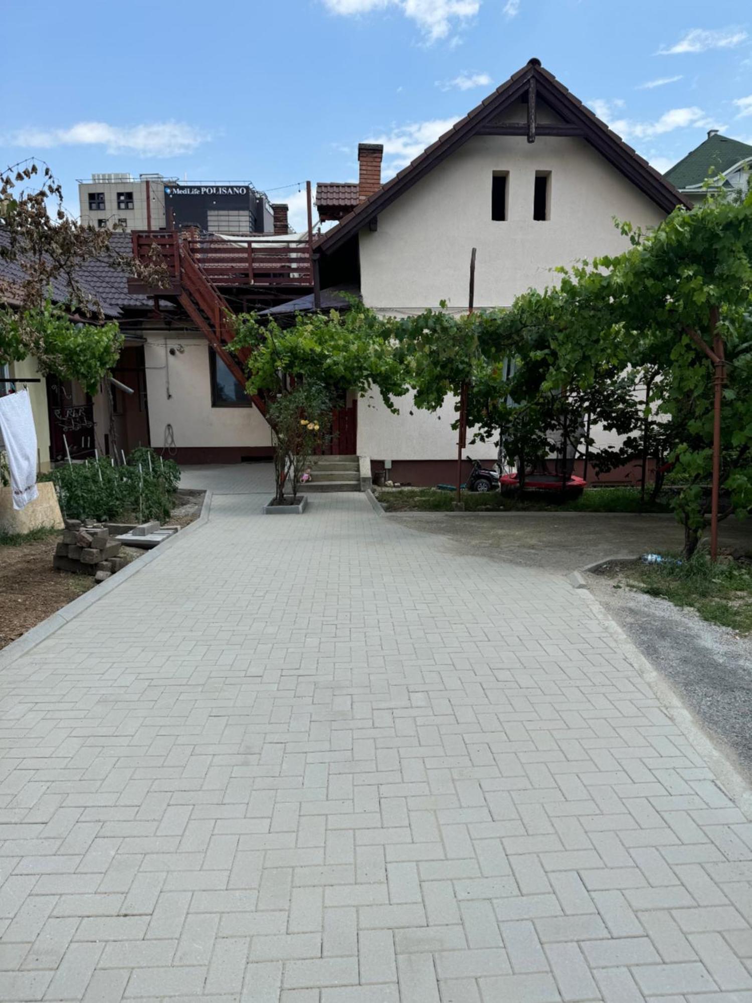 Ely'S Place 锡比乌 外观 照片